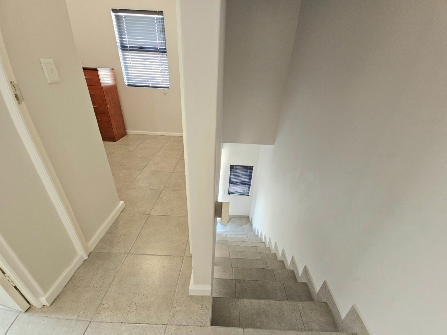 2 Bedroom Property for Sale in Stratford Green Western Cape